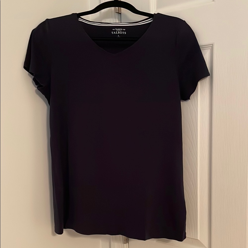 Talbots Women's 💯 Pima cotton Navy V-Neck Top
